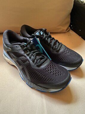 Asics Gel Kayano 25 Running Shoes – Women’s 6.5 – New